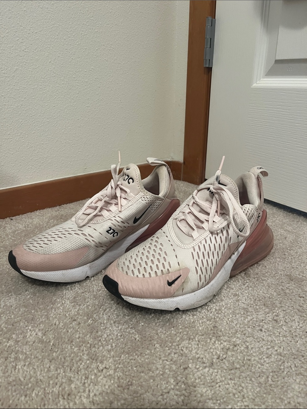 Nike Women’s Air Max 270 Pink Sneakers